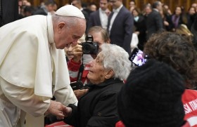 (Daim duab no thau los ntawm : www.vaticannews.va/en)